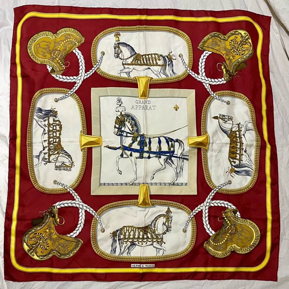 HERMÈS CARRÉ 90 GRAND APPARAT HORSES IN STYLE 100% SILK SCARF